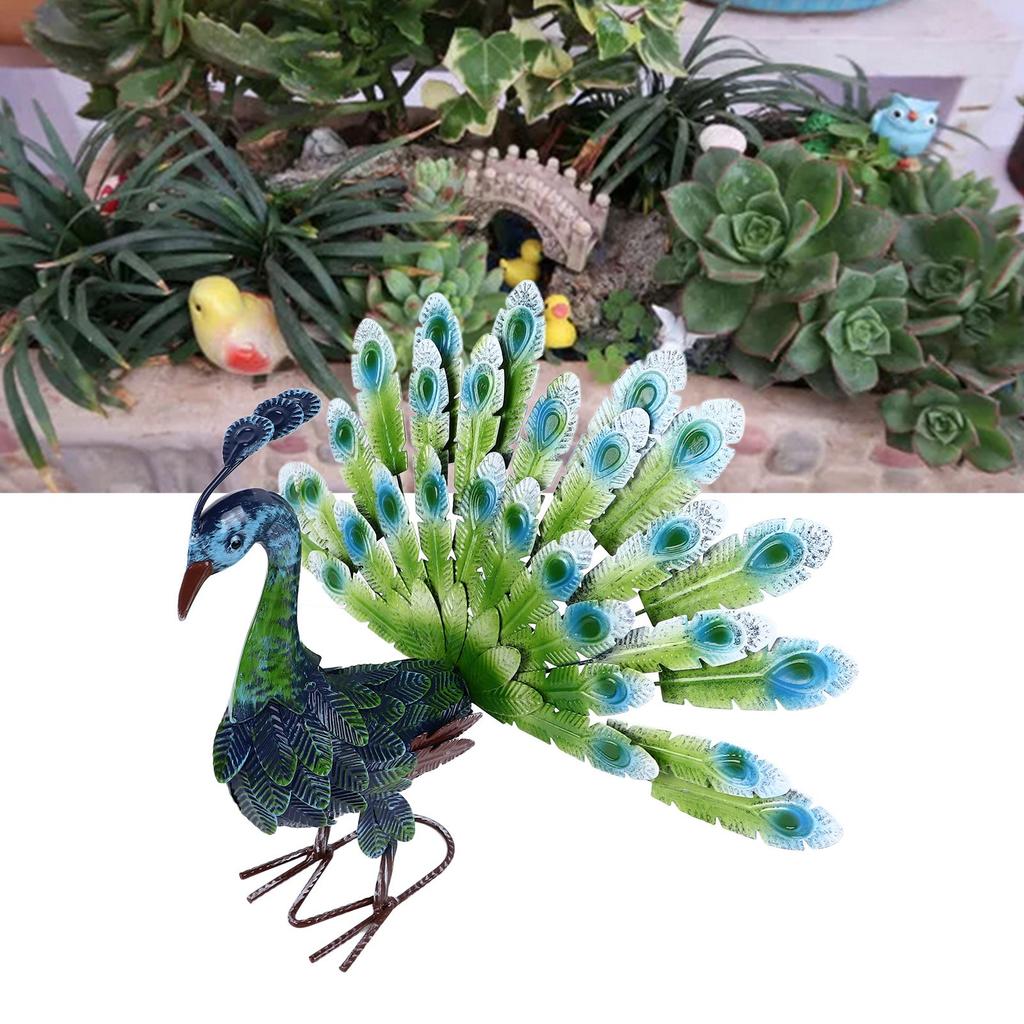 Metal Peacock Lawn Decoration Rustproof Realistic Sculpture for Garden Yard Patio Stylish Outdoor Indoor Decor with Sturdy Stake