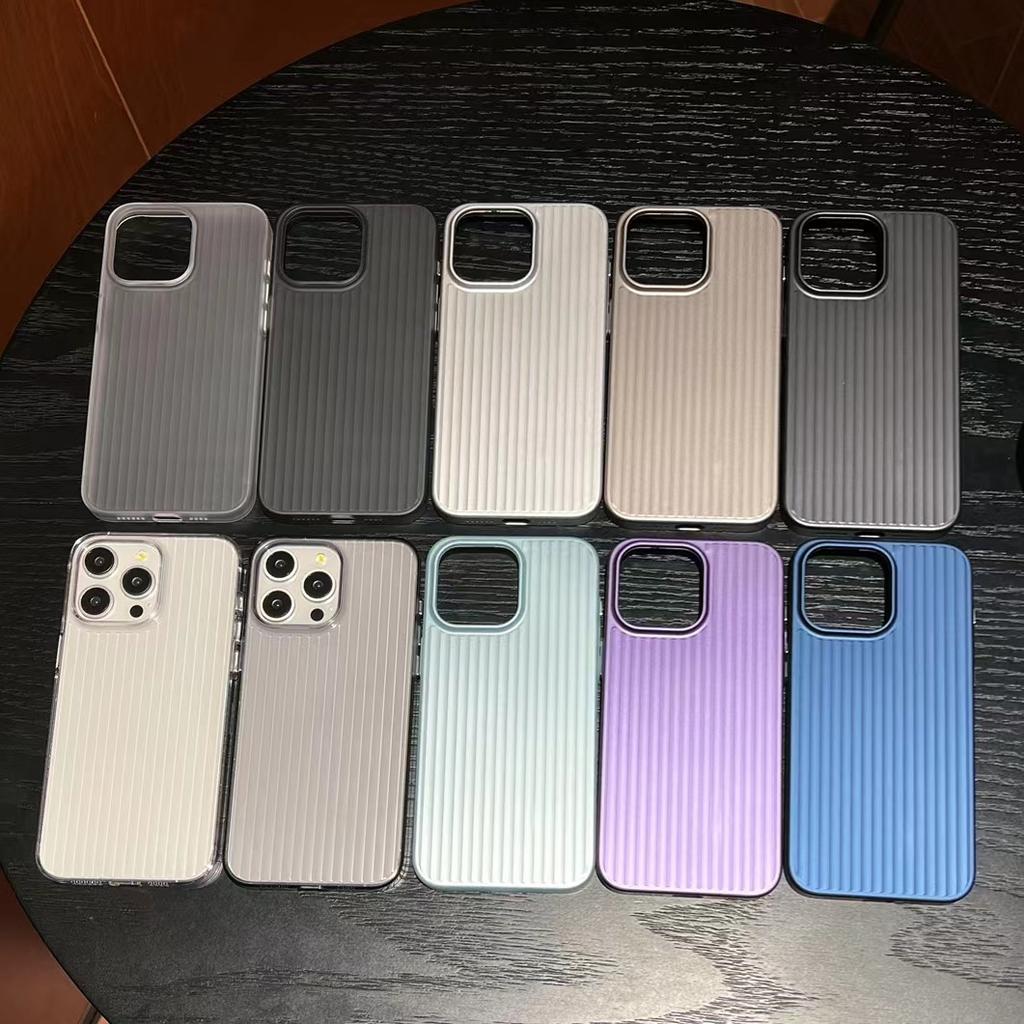 For Apple 16 Corrugated PC Does Not Turn Yellow for IPhone 15 Promax Mobile Phone Case 14 Simple Metal Buttons