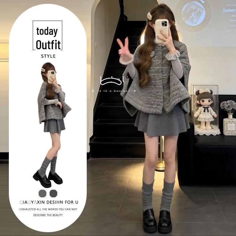 

European High-End Three-Piece Set: Warm Cloak Coat, Lace Sleeve Base Layer, and High-Waisted Short Skirt for Autumn/Winter. L [recommended 52.5-57.5 kg]