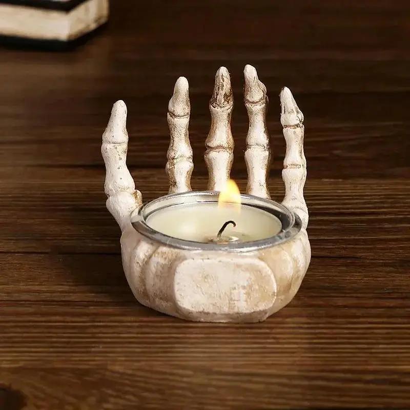 Halloween Creative Skull Candlestick Ornaments Resin Skull Halloween Desktop Porch Decoration Gifts Candle Holders Table Decor