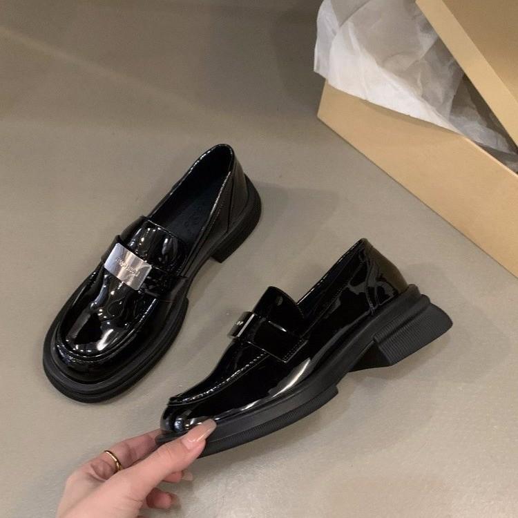 Schwarze dicke Schuhe Slipper Damen Frühling Retro Einzelne Schuhe vielseitig dicker Absatz JK Uniformschuhe klassischer britischer Stil kleine Lederschuhe