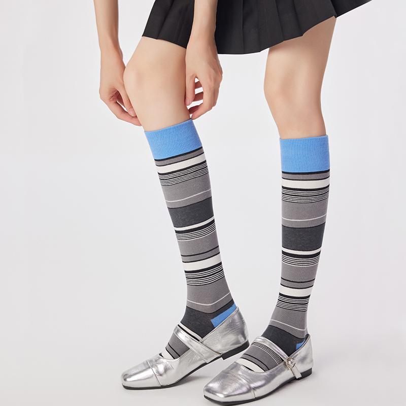 Autumn/Winter Women's Knee And Calf Mid Length Socks Retro Colorful Horizontal Stripes Leg College Style Pure Cotton Stockings