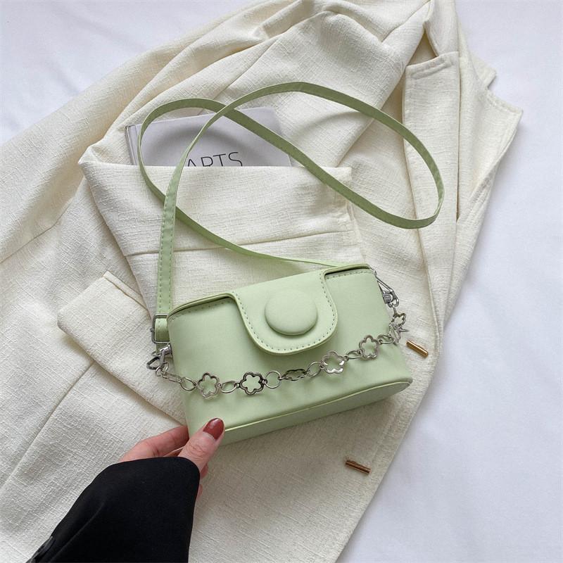 Chic And Fashionable Small Shoulder Bag For Women Perfect For Everyday Use