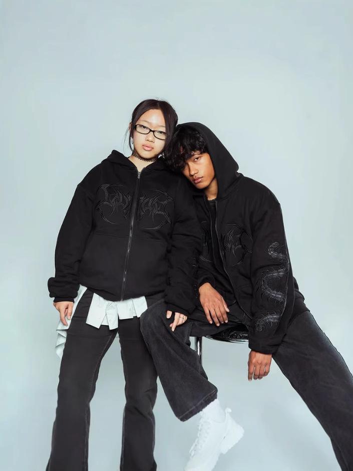 2025 Unisex Locker geschnittener Outdoor-Hoodie mit Buchstabenaufdruck