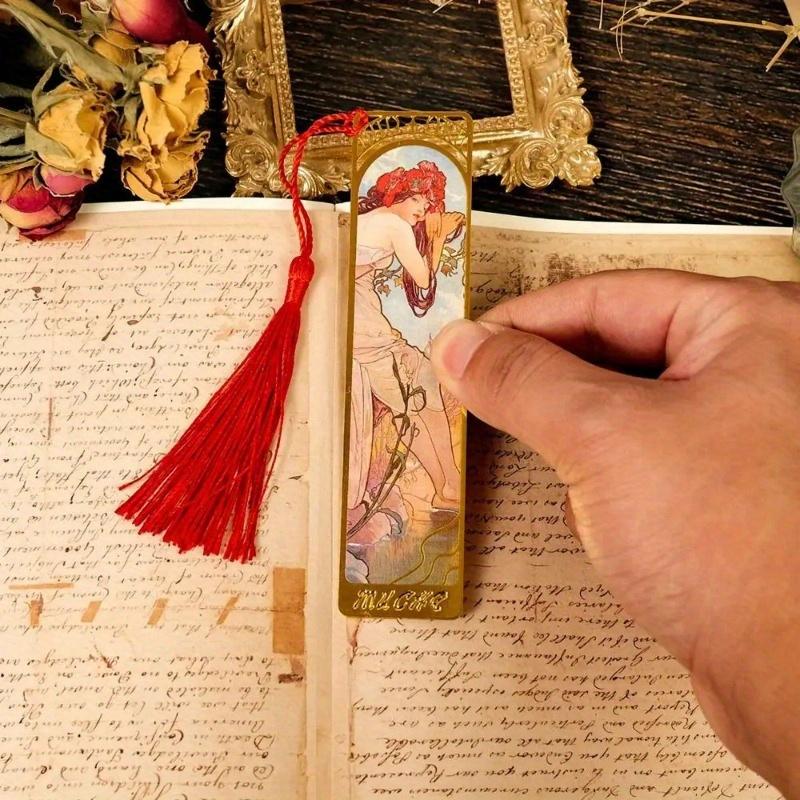 1Pc Vintage Painting Metal Bookmark Hollow Golden Bookmark with Tassel Stationery Gifts for Book Club Reader Writers Book Lovers