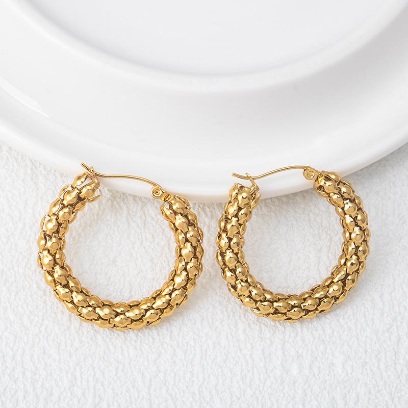 

18K Gold Stainless Steel Retro Hong Kong Style Versatile Hollow Earrings for Women