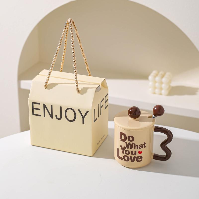Mode Keramik Wasserbecher Kreative Haushaltstasse Paartasse Kaffeetasse mit Deckel Löffel Zum Verschenken an Freunde