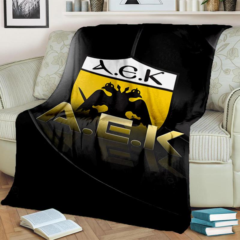 Coperta con Stemma Calcio Aek Adatta per Divani, Letti, Uffici e Campeggio - Regalo Perfetto per Halloween Natale