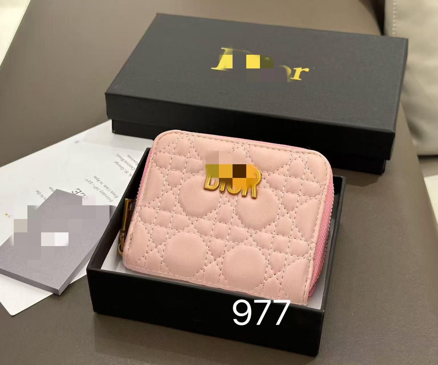 

Bifold Genuine Leather Argyle Flip Card Holder and Coin Purse 10x9 cm