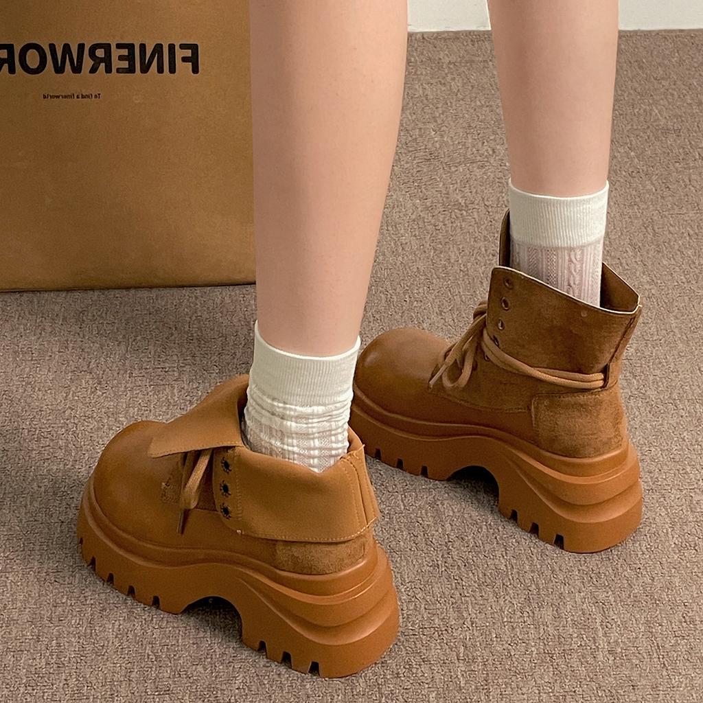 Stivali Martin da donna marroni retrò con tacco spesso e plateau, nuovi autunno 2025, da indossare con la gonna, stivaletti corti Maillard slim