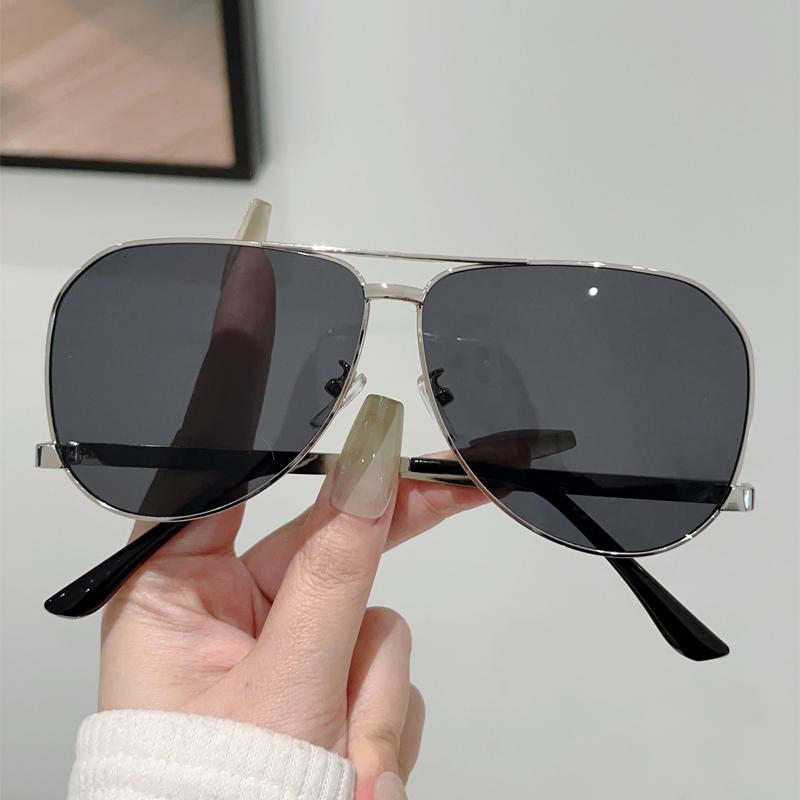 Oversized Pilot Sunglasses Women New Classic Fashion Double Bridge Sun Glasses Retro Brand Design Outdoor Anti-UV Shades