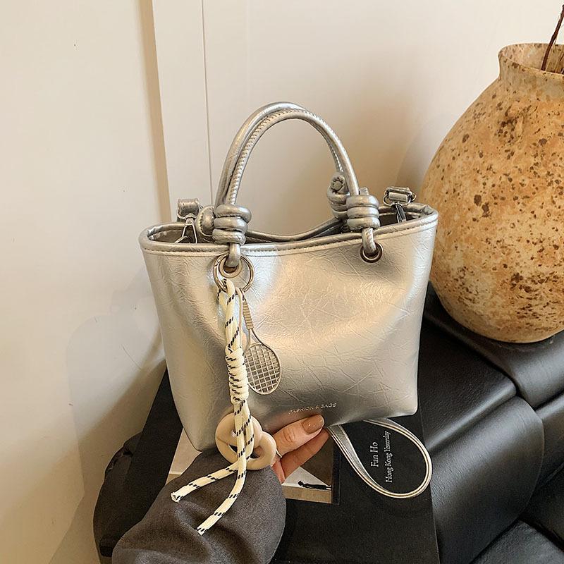 This Year's Popular Handbag Women's 2025 New High-end Textured Bucket Bag Shoulder Messenger Bag