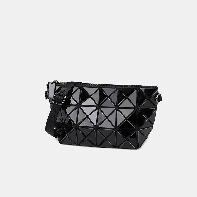Dámská letní taška Xiaoxiangfeng 2021 New Lingge Chain Bag Street Fashion taška na jedno rameno Messenger Bag