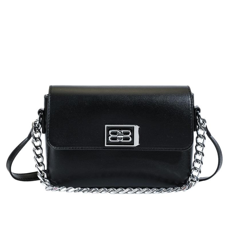 Spring new chain small square bag, high-end sense niche underarm bag, simple single shoulder crossbody women's bag