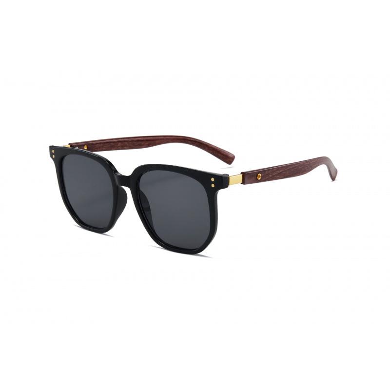 Unisex Sunglasses with High-End Vibe: Wood Grain Legs, Metal Studs, Square Frame—Stylish Sun Protection for Round Faces.