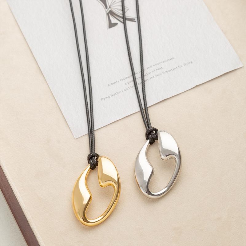 Popular Choice Fall Winter Light Luxury Sweater Chain Accessories Premium Multi-style Leather Cord Necklace