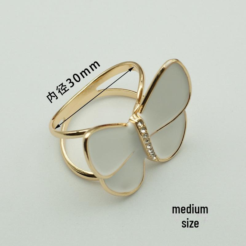 "Pearl Silk Scarf & Coat Buckle - High-End Korean Dual-Purpose Accessory"