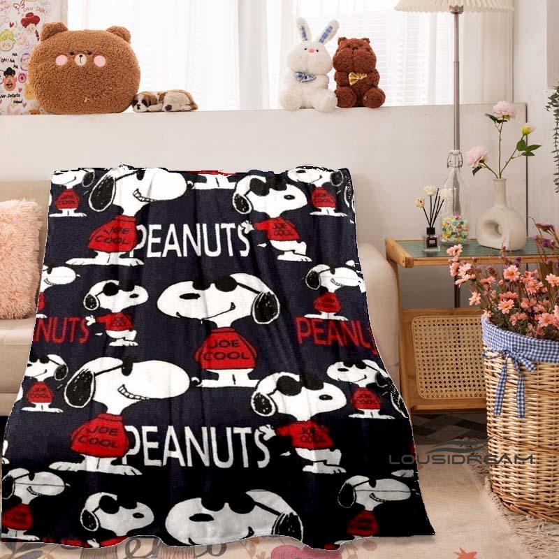 New Comic-Themed Snoopy Flannel Blanket — Ultra-Soft, Warm, and Plush Throw — Perfect for Home, Bedroom, Bed, Sofa, and Travel