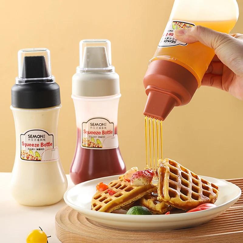 350ML Sauce Squeeze Bottle Five Hole Plastic Ketchup Bottle Sauce Honey Dispenser Container Kitchen Condiment Olive Oil Bottles
