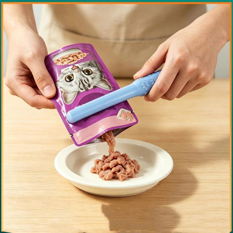Pet Wet Food Squeezer Portable Cat Dog Wet Meal Pack Squeezing Tool Protective Nails Easy Clean Durable Squeeze Device