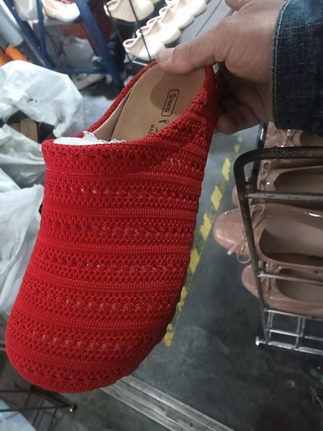 

2025 new summer foreign-style woven hollow baotou half slippers women s breathable seaside beach going out Boken shoes 40 червоний