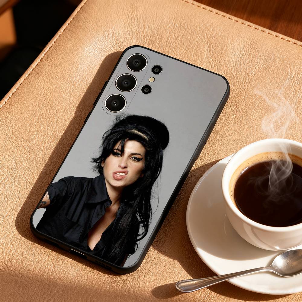 Legardary Sängerin A-Amy W-Winehouse Handyhülle Für Samsung S25,24,23,22,30,21,10,9,Ultra,Plus,Lite,FE Schwarze Weiche Hülle