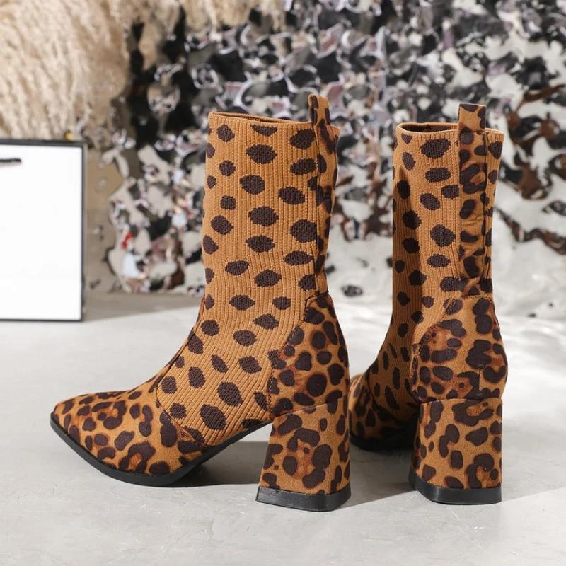 2024 Winter New Women's Boots Versatile High Heels Fashion Solid Color Thick Heel Socks Boots Square Head Women's Short Boots