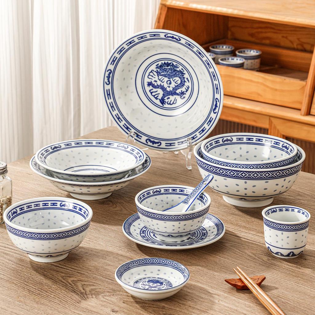 Exquisite Blue and White Retro Porcelain Bowl Set for Hotel and Home Use