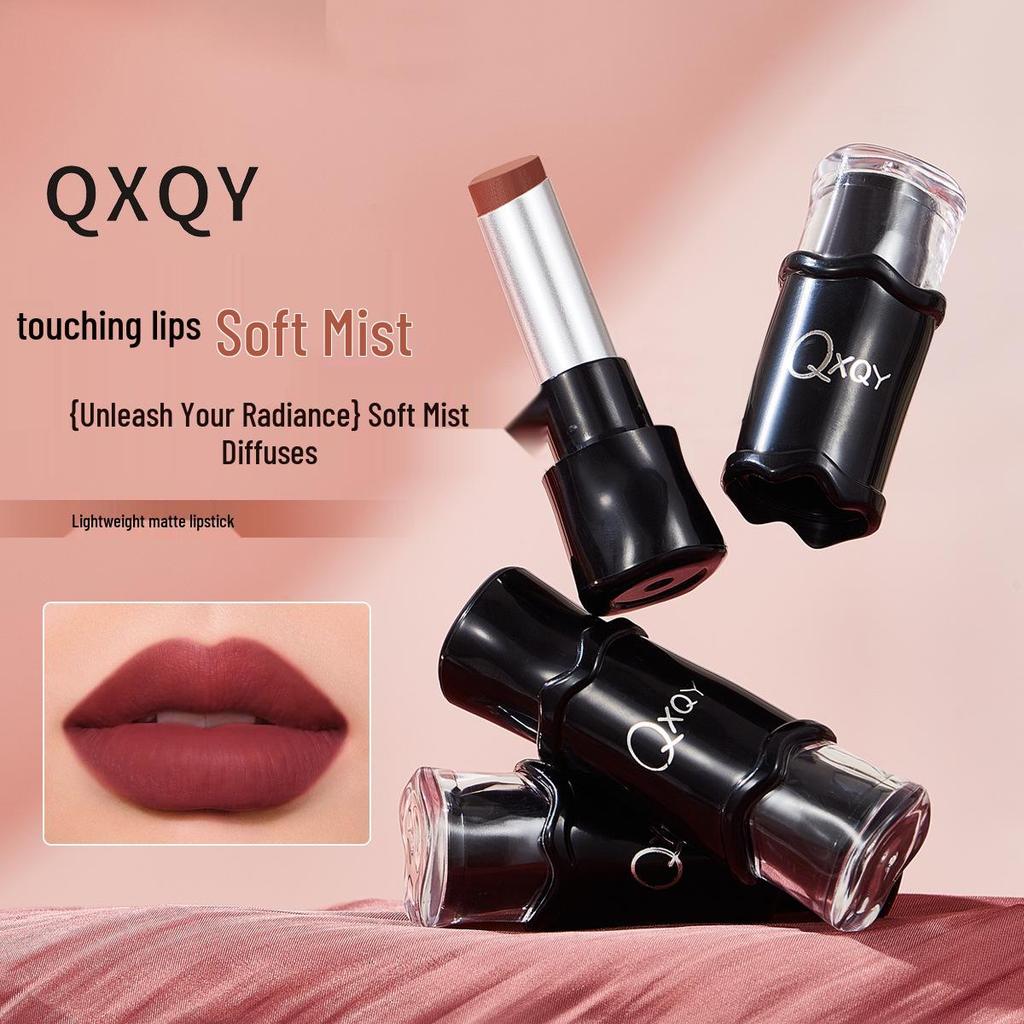 QXQY Geschmeidiger Matter Langhaftender Lippenstift: Leicht, Natürliche Aufhellung, Weichzeichner-Effekt, Nicht klebrig, Lichtecht.