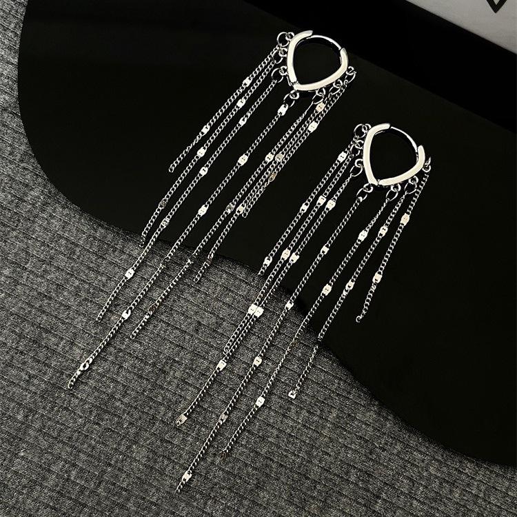 

Skinny long chain light piece tassel love ear buckle women, simple creative design peach heart-shaped earrings серебряный