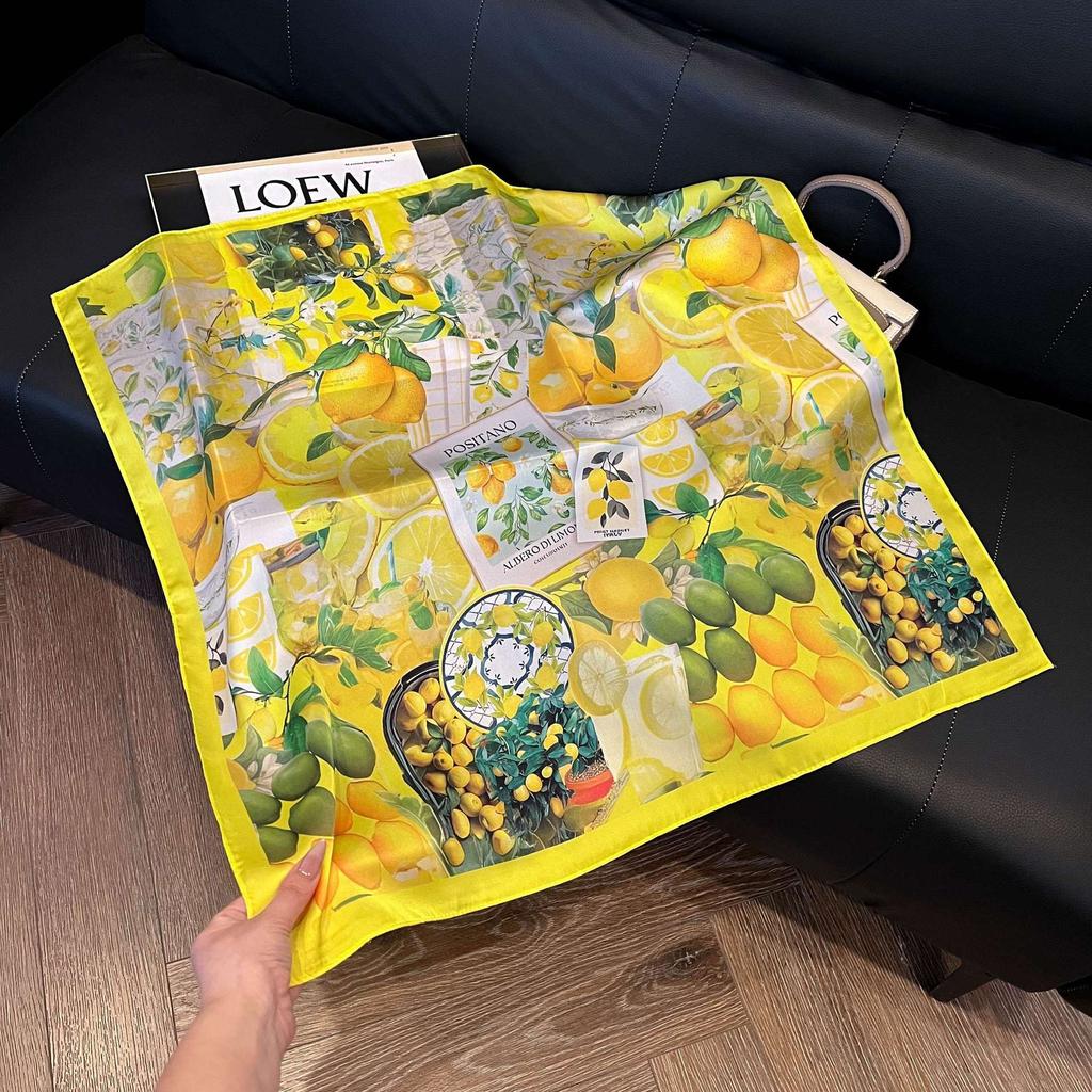 Simulated silk women's small square scarf, Korean cashew nut leopard print small silk scarf, headscarf, four-season scarf, professional scarf.