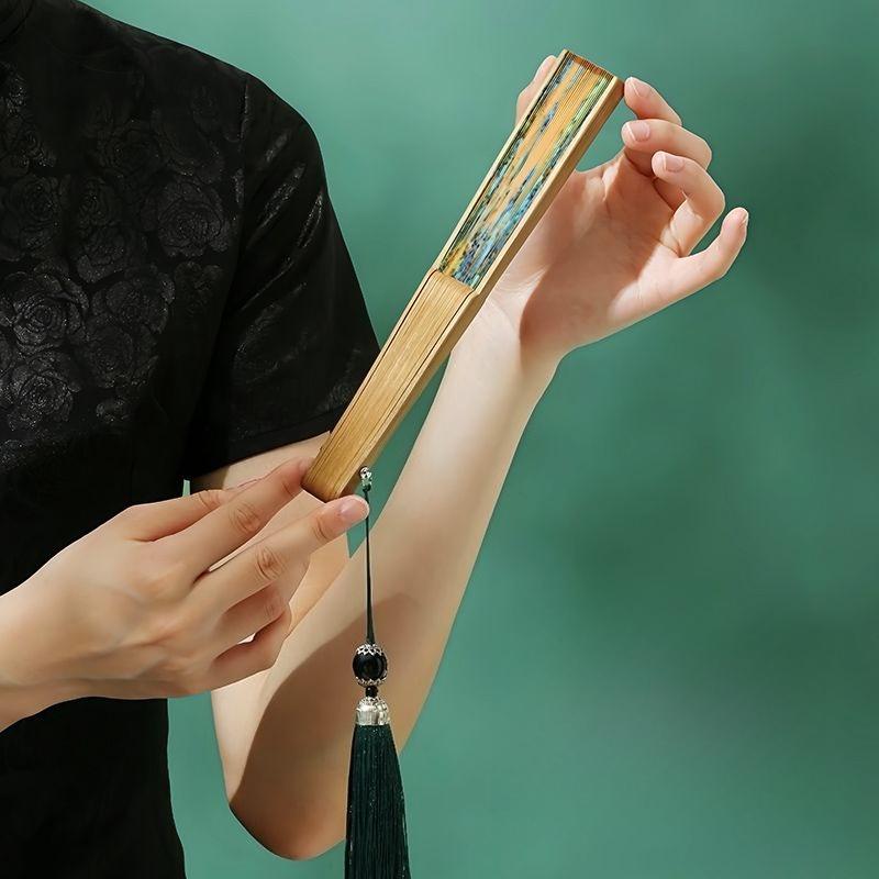 Retro Ancient-style Folding Fan for Women Is Sturdy Durable in Summer, Compact and Portable,can Be Folded for Dance Decoration