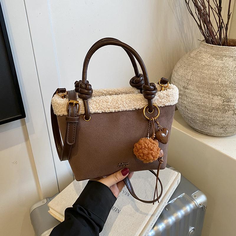 

Women s Handbags Vintage Faux Suede Lamb Wool Splicing Small One Shoulder Bags Autumn Winter New Simple Daily Messenger Bag (20cm<Max Length<30cm) кавовий
