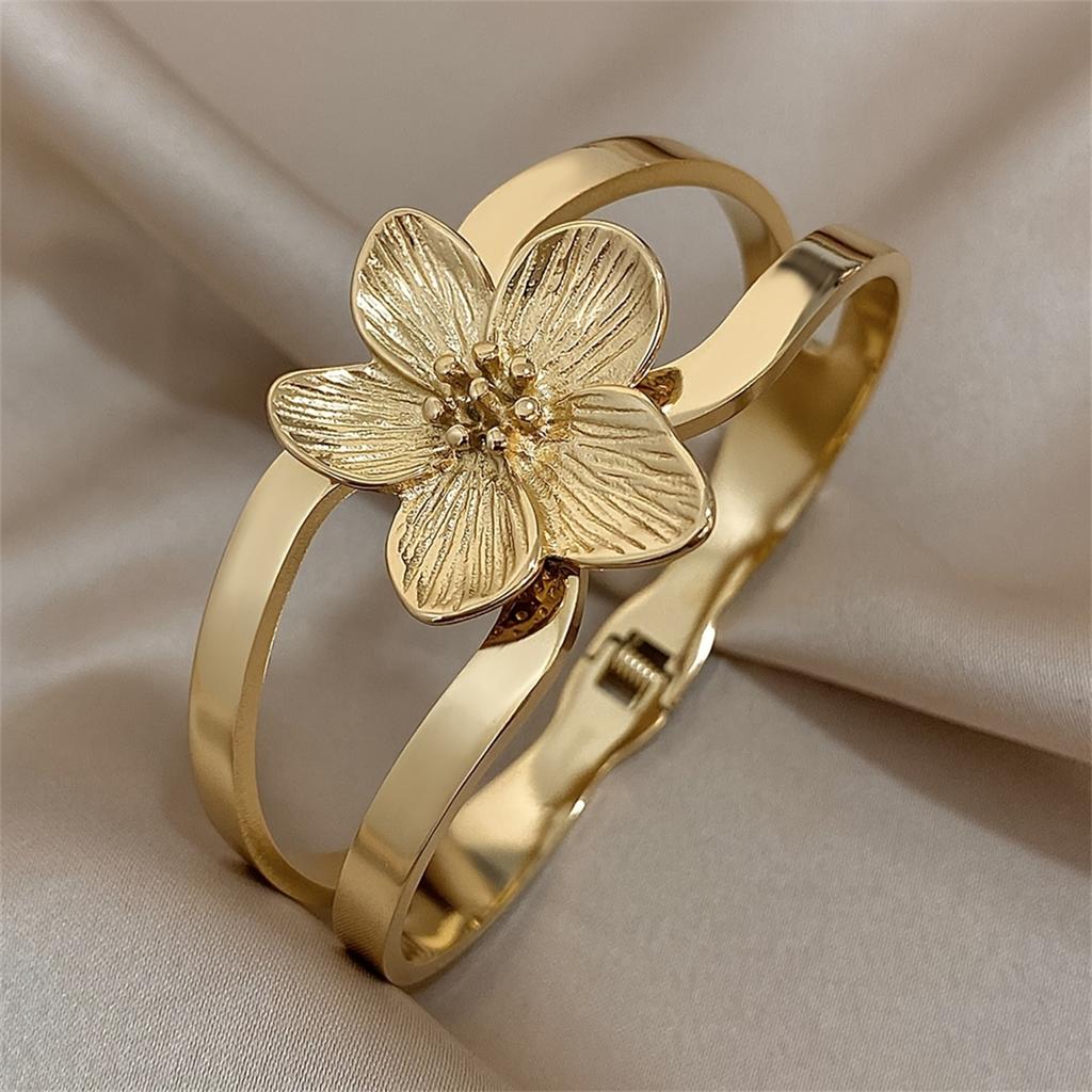 Stainless Steel Asymmetric Flower Butterfly Open Cuff Bangles for Women Gold Plated Metal Floral Bracelets Waterproof Jewelry