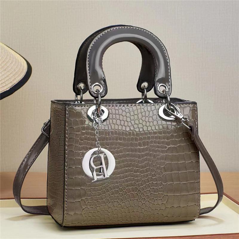 Crocodile Pattern Fashion Bucket Bag - Versatile Large Capacity Shoulder & Crossbody