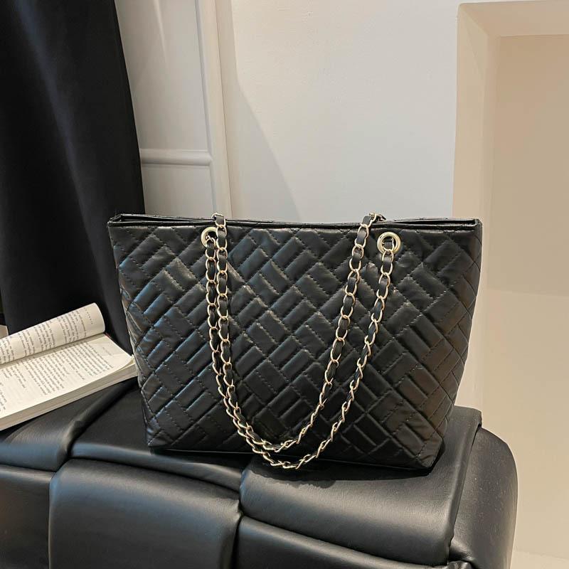 Fashion Chain High Appearance Level Personality Tote Bag Shoulder Crossbody Bag Casually