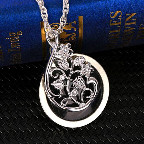 Halskettenlupe, Blatt-Blumen-Anhänger, hohl, 4,5-fache Hängelupe zum Dekorieren von Kleidung