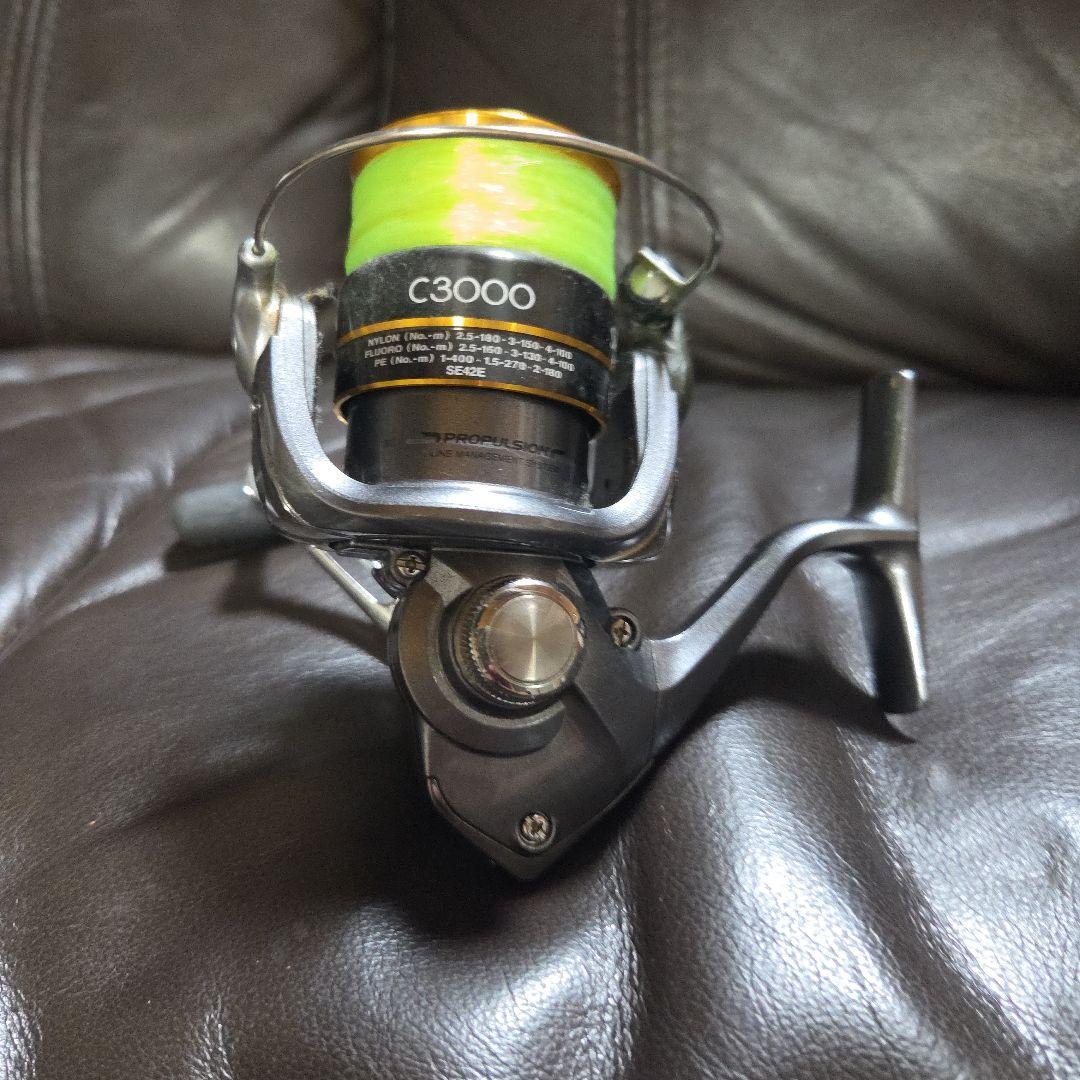 Used SHIMANO SAHARA C3000 spinning reel