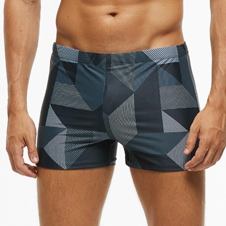 

New Sexy Men s Swimming Trunks with Checkered Beads and Flat Corners, Beach Sports Swimming Trunks 2XL сірий