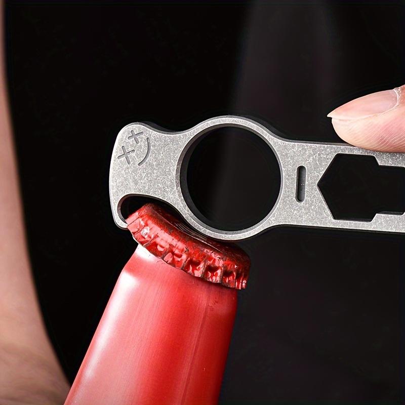Multifunkční EDC nástroj z titanové slitiny páčidlo s otvírákem na lahve, kovový užitkový gadget pro každodenní nošení bez použití elektřiny