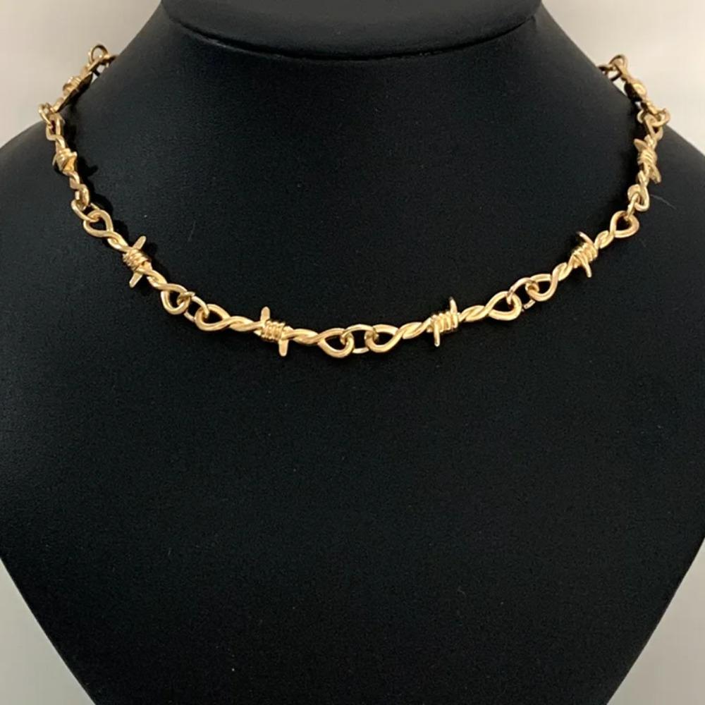 Liten tråd Brambles Iron Heart Choker Halsband Kvinnor Hip-hop Gotisk Punk Style Taggtråd Små taggar Kedja Choker Gåvor