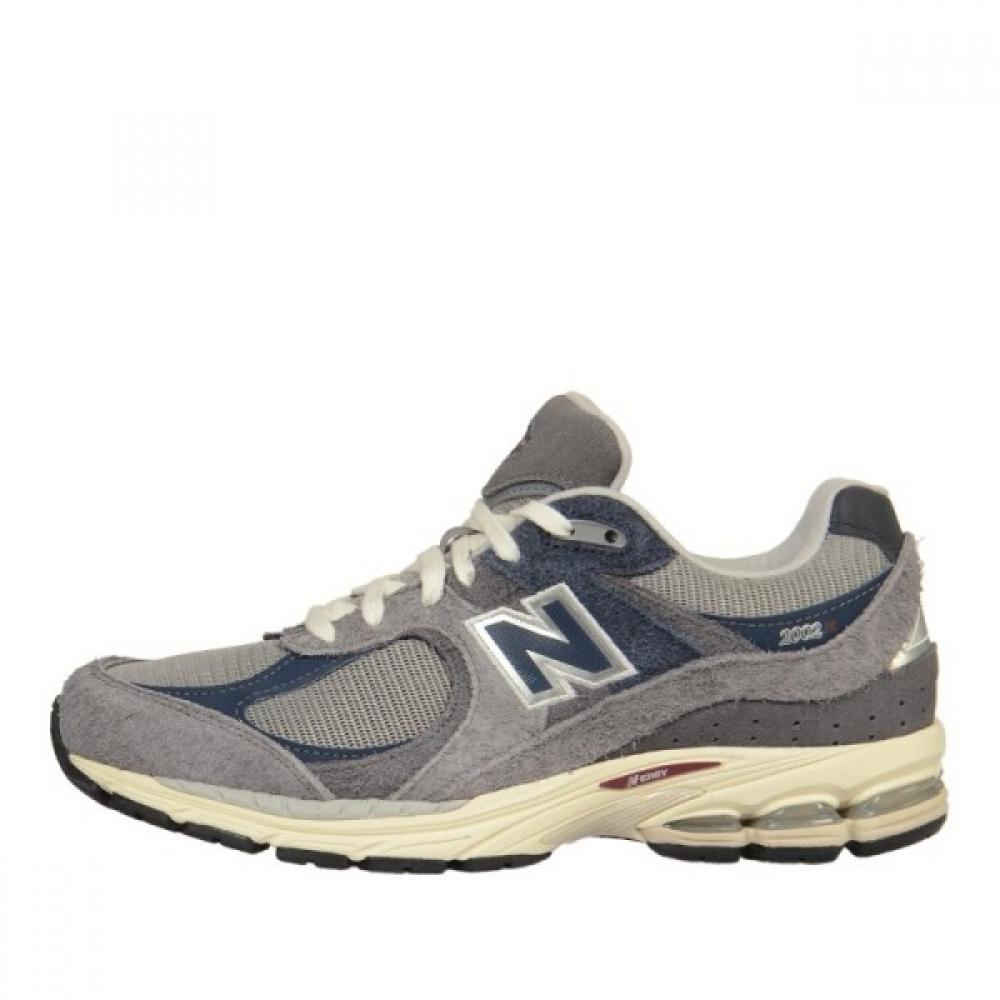 

New Balance Logo Sneaker M2002rel US9