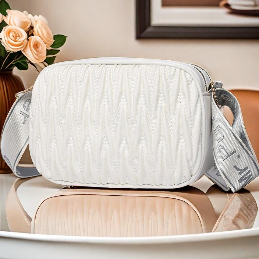 

Популярная в этом году небольшая квадратная сумка с фактурным ромбом, маленькая сумка через плечо в иностранном стиле, высококачественная сумка-мессенджер с широкими плечевыми ремешками белый