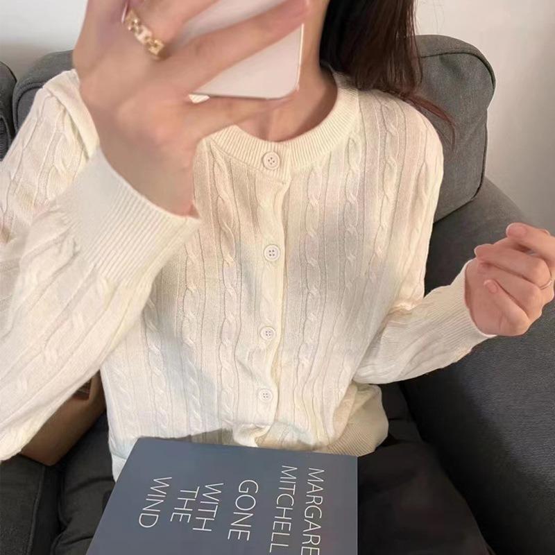 

Retro twist autumn and winter new knitted cardigan women s crew neck short base versatile and thin sweater jacket women average size