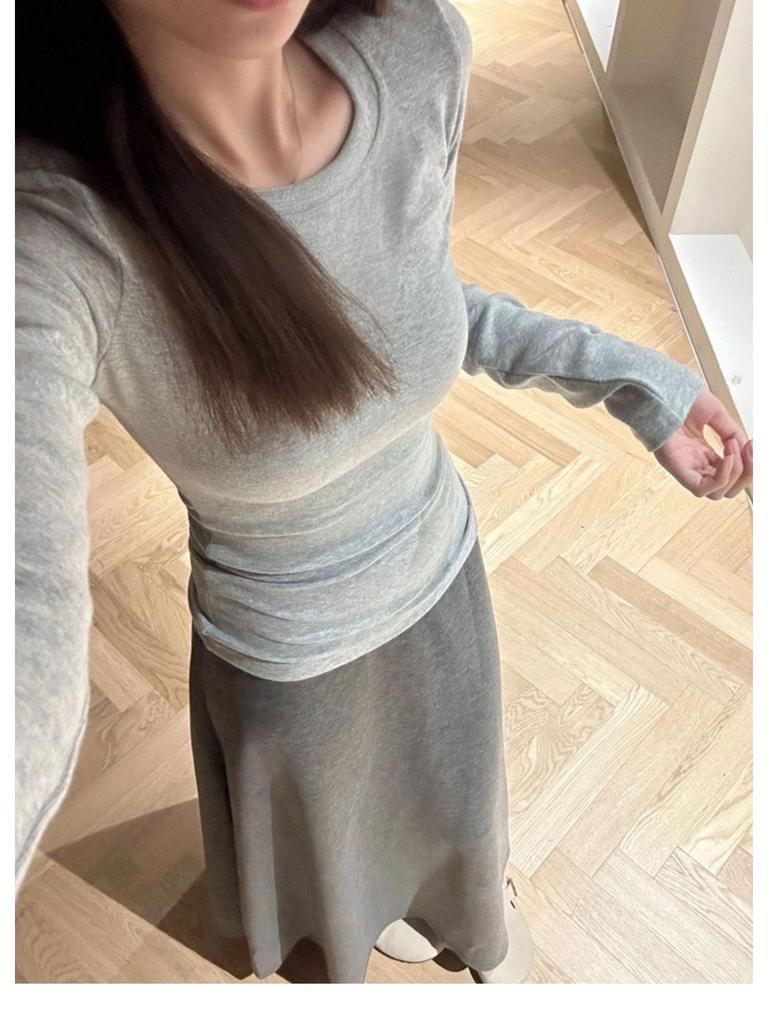 Women's Slim Fit Long-Sleeve T-Shirt, Solid Color, Ins Style, Brushed Fabric with Velvet Lining, Ideal Base Layer for All Seasons.