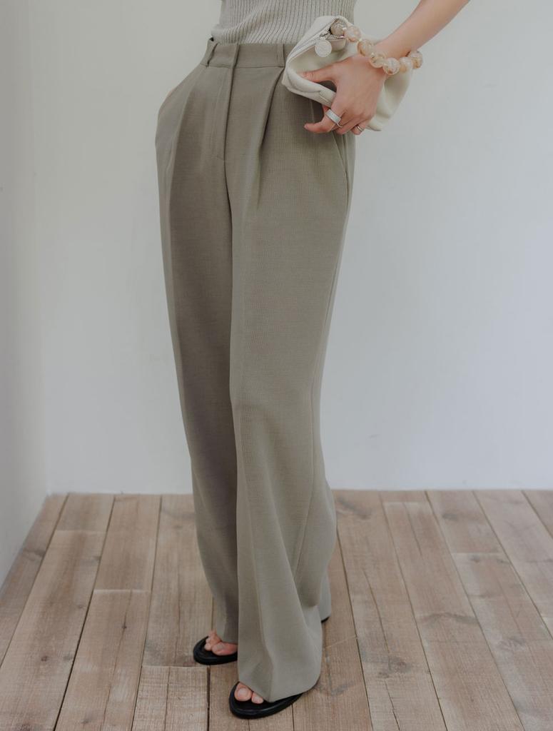 Memua Wave One-Pleat Semi-Wide Slacks