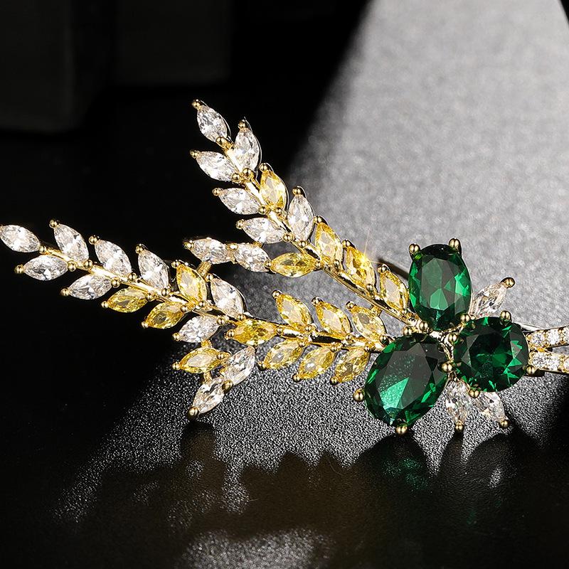 Bo Xin Yun Luxury Wheat Ear Brooch with Emerald Zirconia - Elegant Suit Coat Accessory & Gift Pin