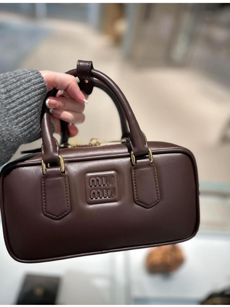 Zhang Yuanying Style Women's Fashionable Versatile Large Capacity Boston Pillow Handbag