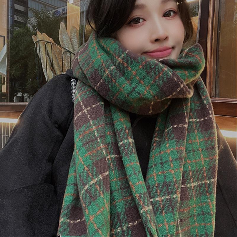 Christmas Wishes Festive Atmosphere New Year's Plaid Tassel Scarf Women's Winter Korean Version Versatile Thickened Warm Scarf Shawl