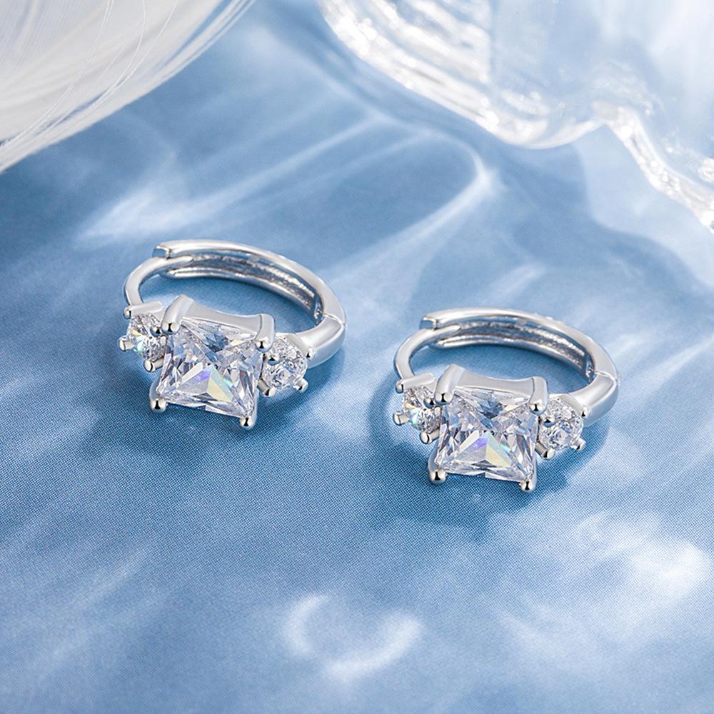 Geometric Square Zircon Earrings for Women, Small, Simple and Fashionable Commuter Accessories